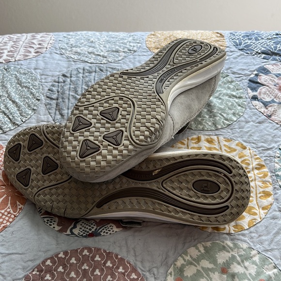 Propet shoes - Picture 6 of 8